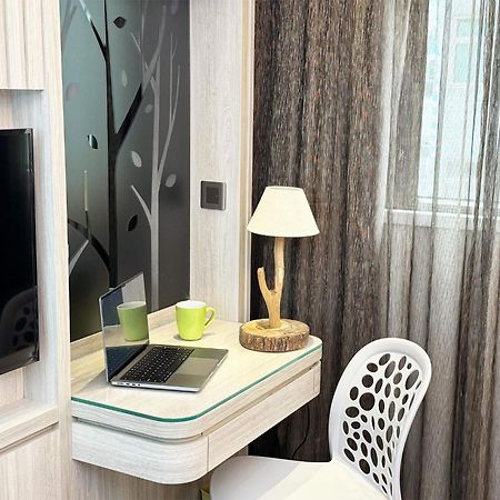Stanford Hillview Hotel Hong Kong Exterior photo